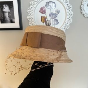 Vintage women’s straw hat